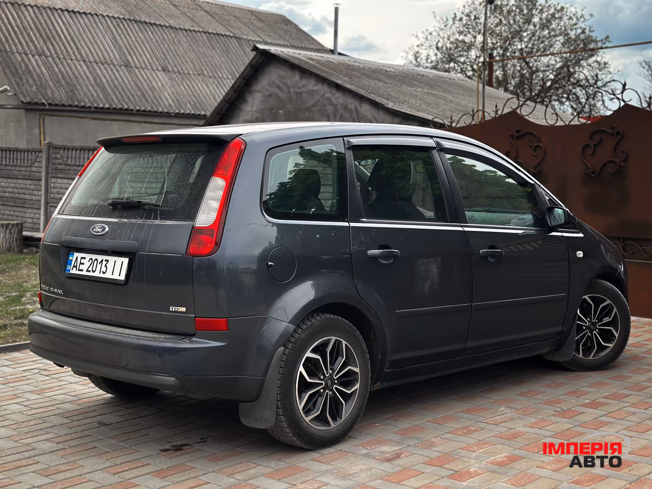Ford C-MAX - фото 10