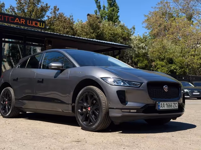 Jaguar I-Pace - фото 3