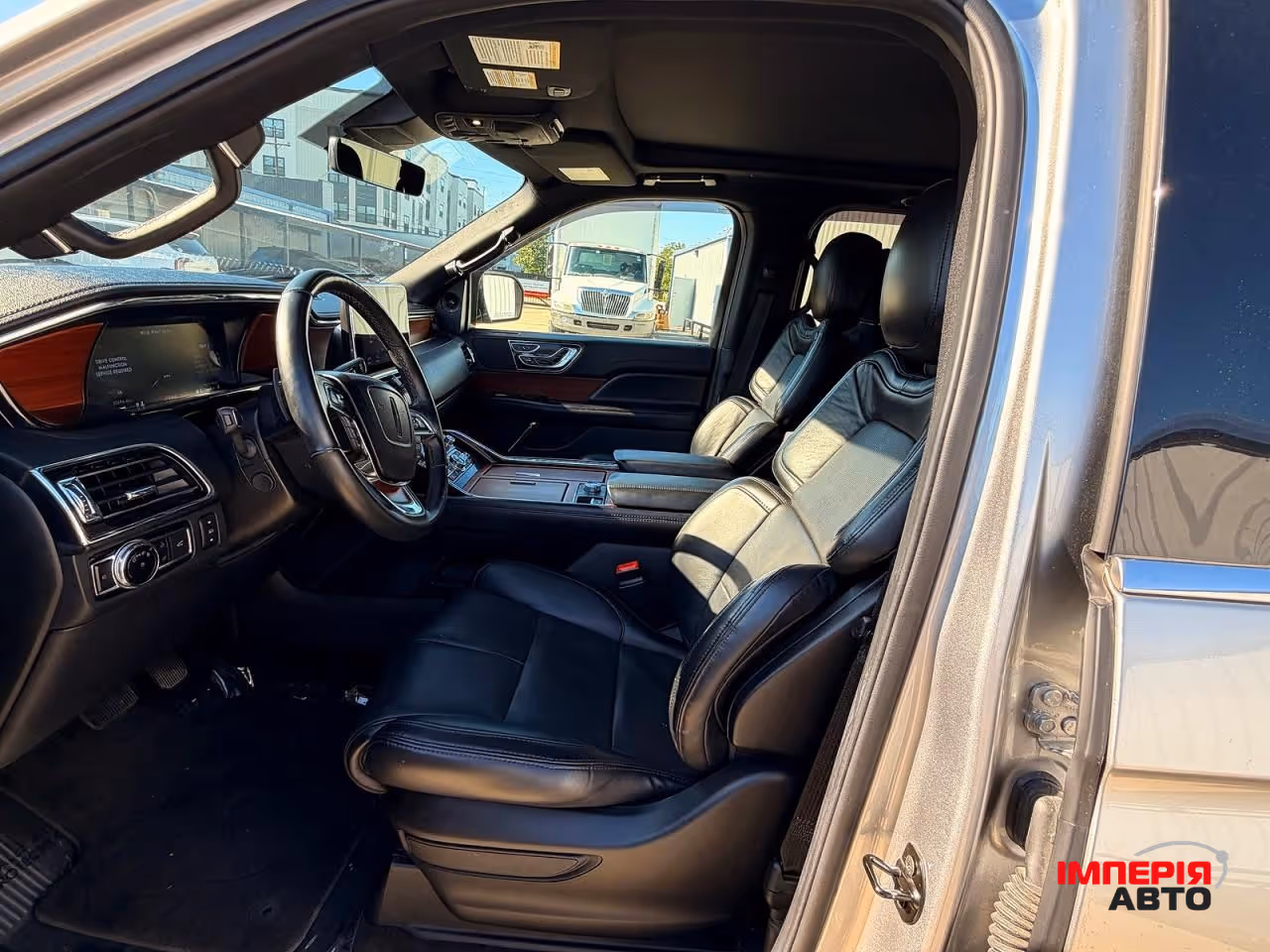 Lincoln Navigator - фото 8