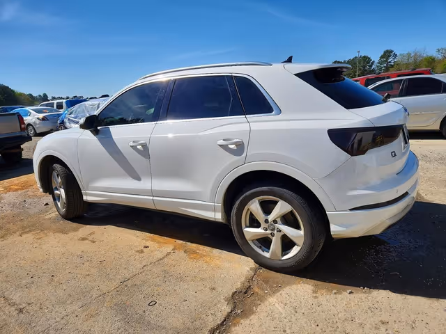 Audi Q3 - фото 4