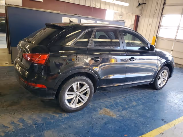 Audi Q3 - фото 4
