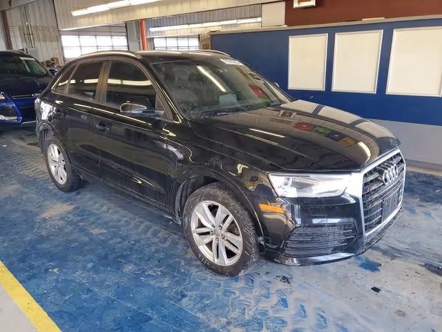 Audi Q3 - фото 2