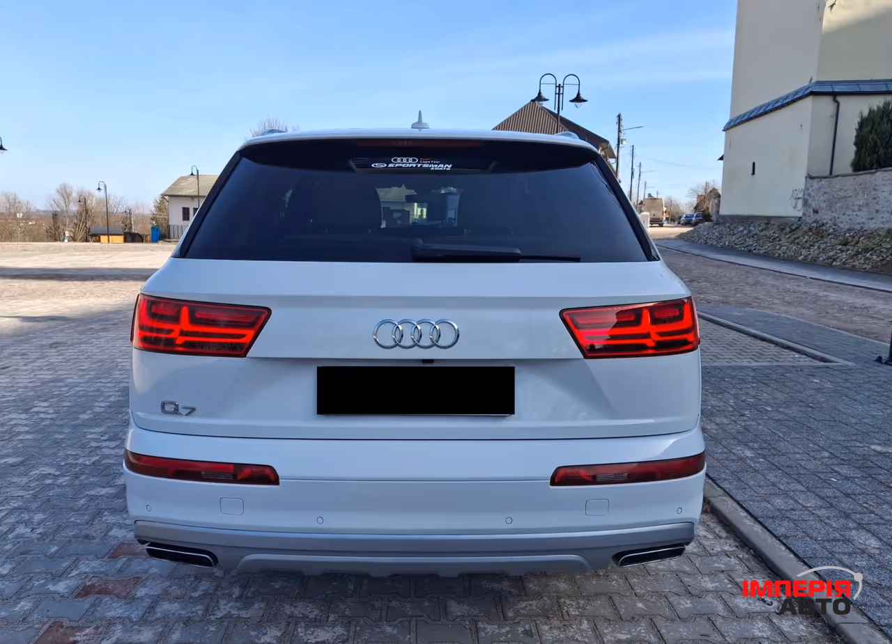 Audi Q7 - фото 6