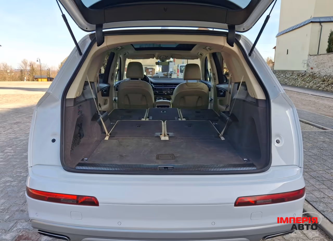 Audi Q7 - фото 22