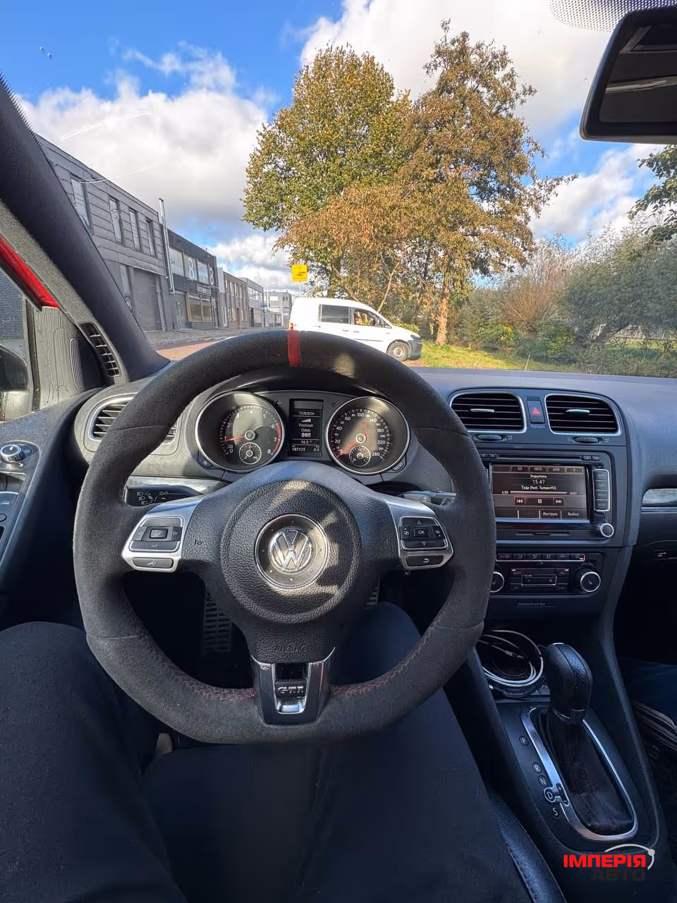 Volkswagen Golf GTI - фото 8