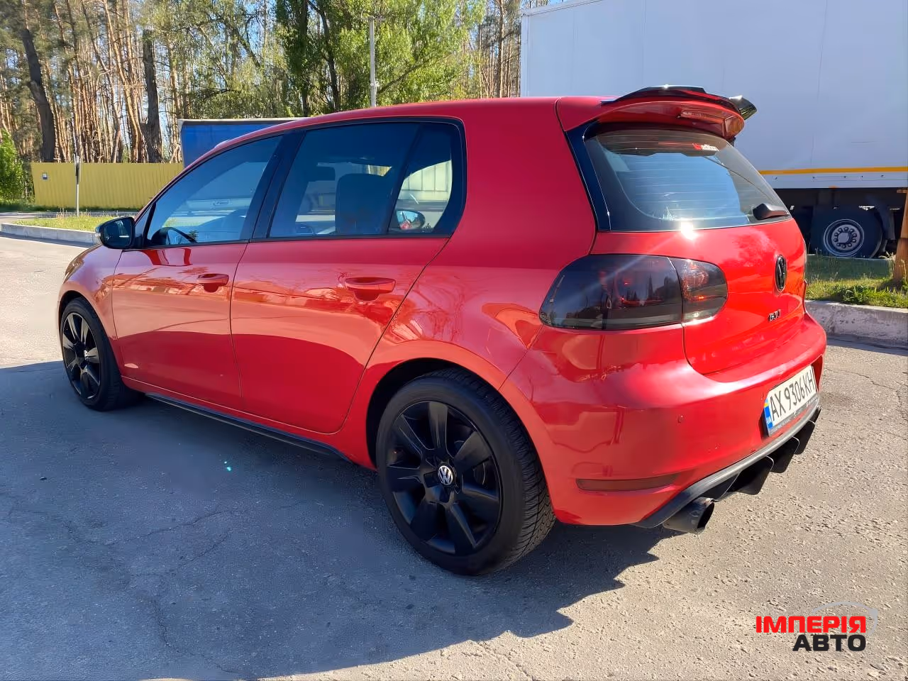 Volkswagen Golf GTI - фото 4