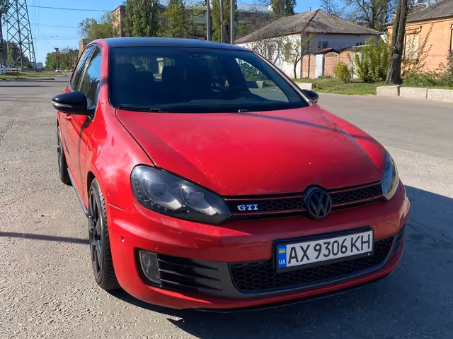 Volkswagen Golf GTI - фото 1