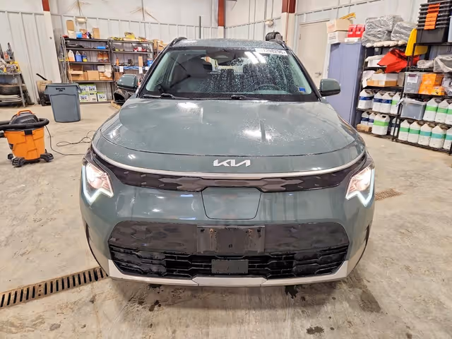 Kia Niro - фото 1