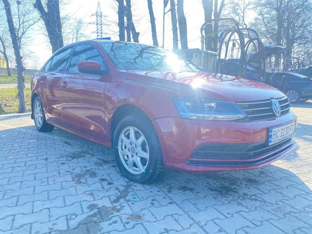 Volkswagen Jetta - фото 3