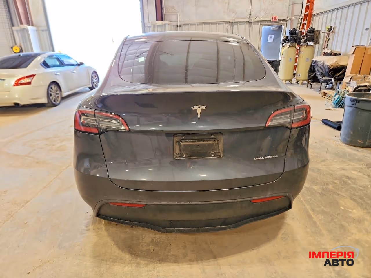 Tesla Model Y - фото 6