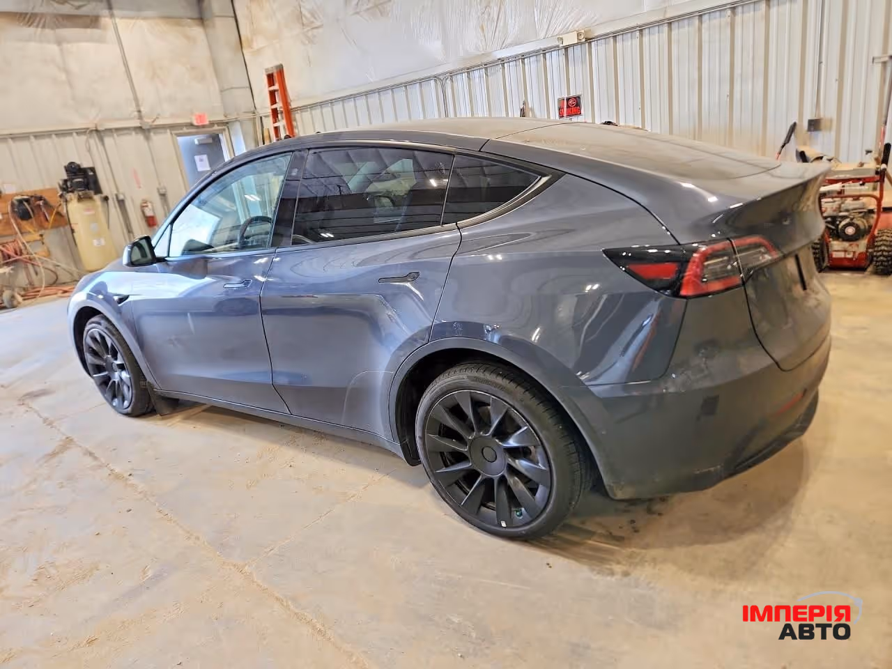 Tesla Model Y - фото 2