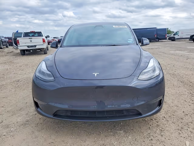 Tesla Model Y - фото 5