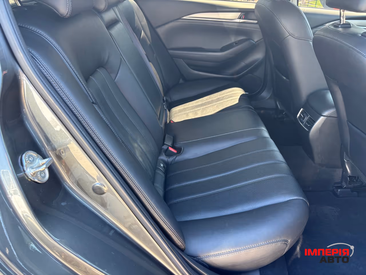 Mazda 6 - фото 12