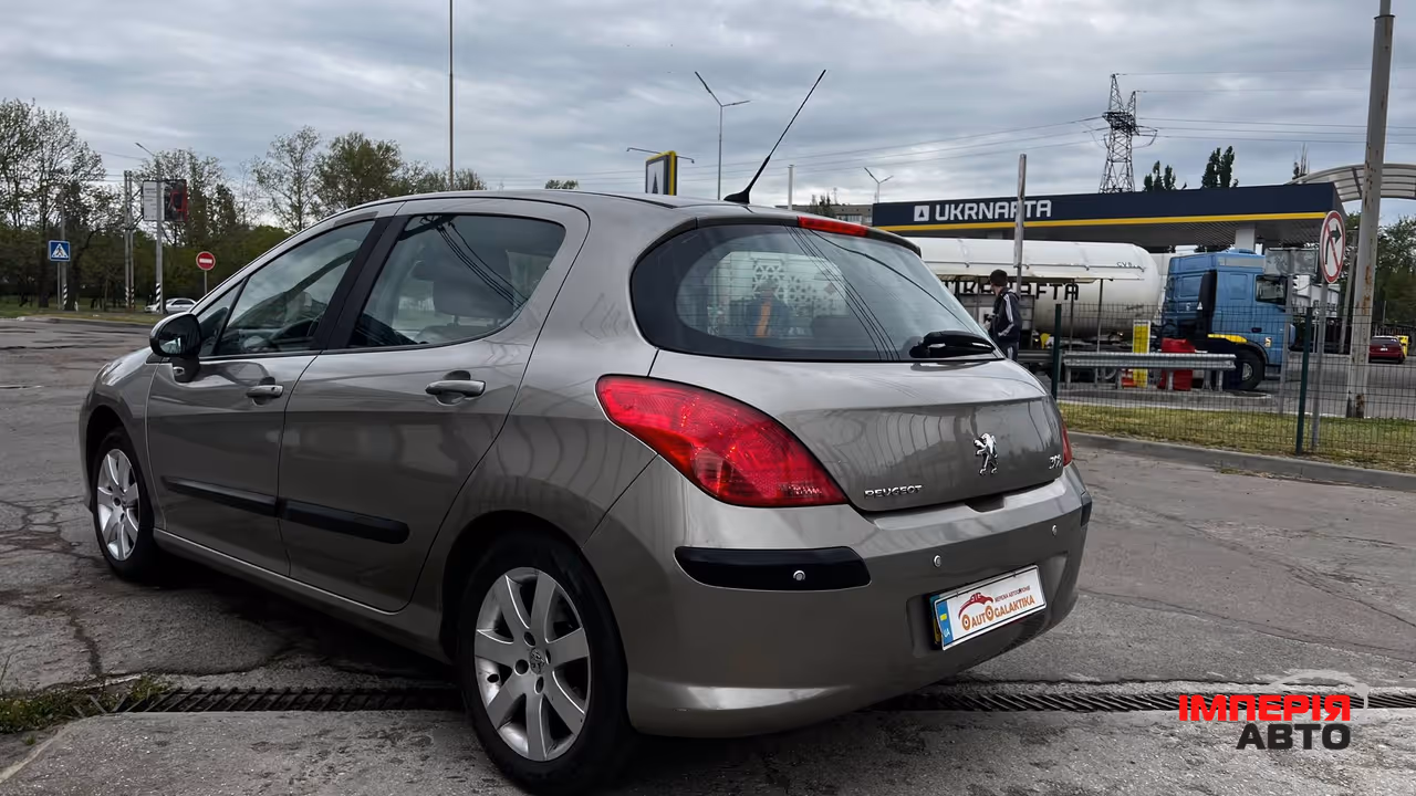 Peugeot 308 - фото 2