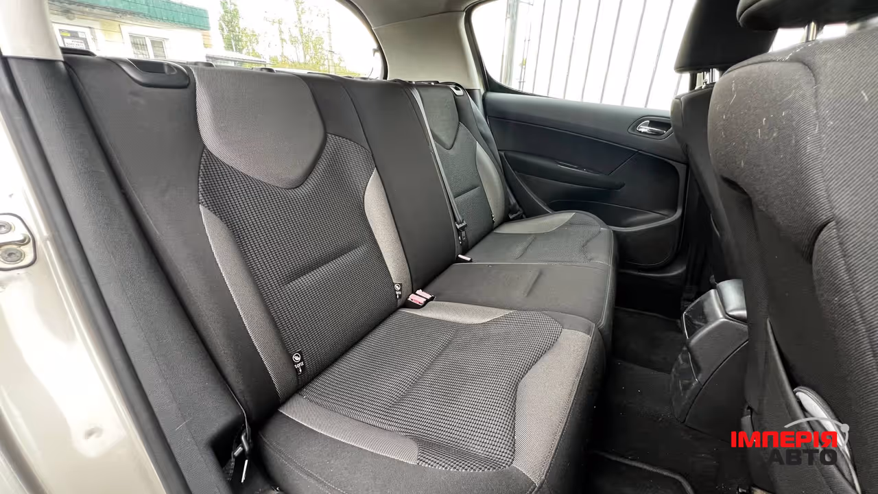 Peugeot 308 - фото 7