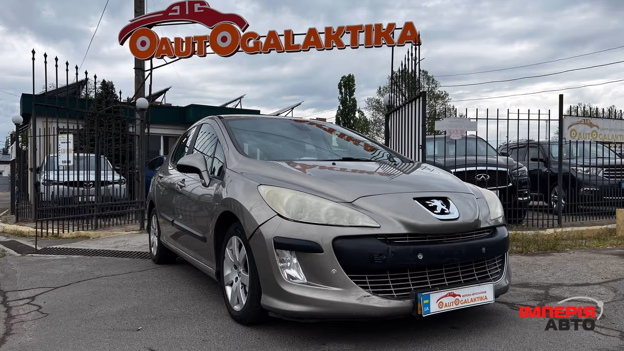 Peugeot 308 - фото 1