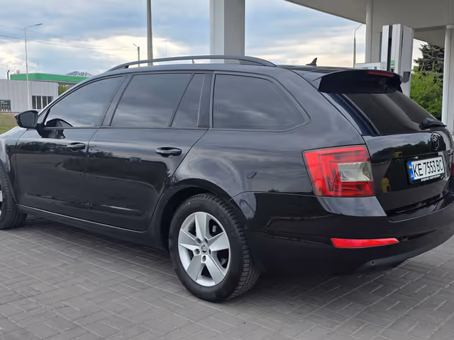 Skoda Octavia - фото 4