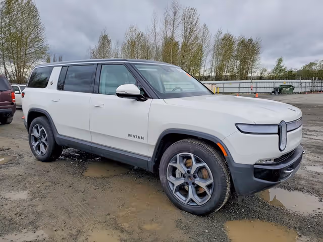 Rivian R1S - фото 2