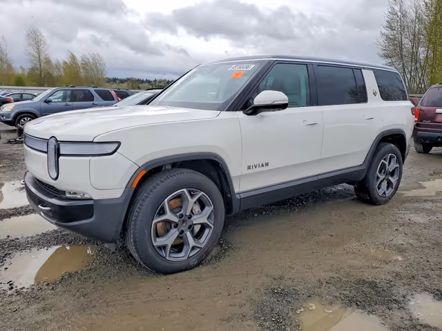Rivian R1S - фото 3