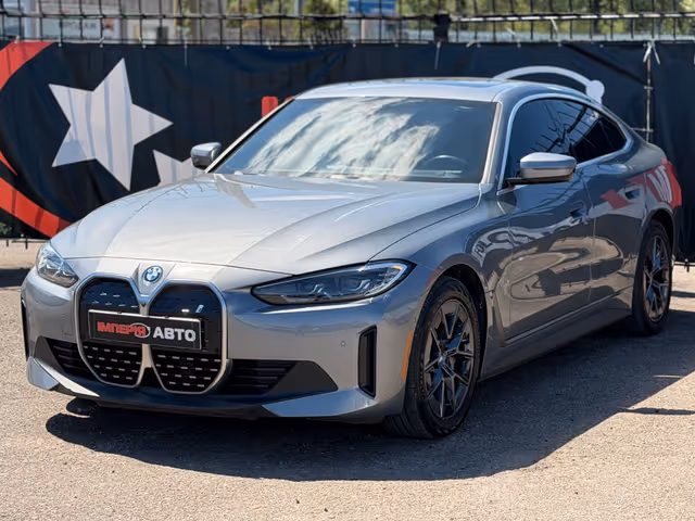 BMW i4