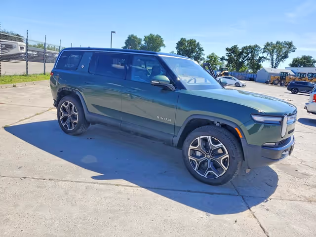 Rivian R1S - зображення 4