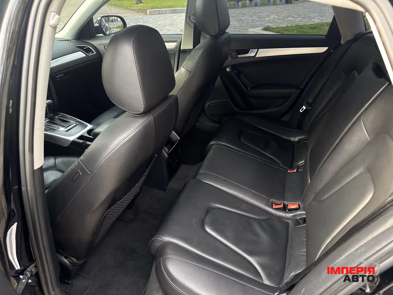 Audi A4 - фото 9