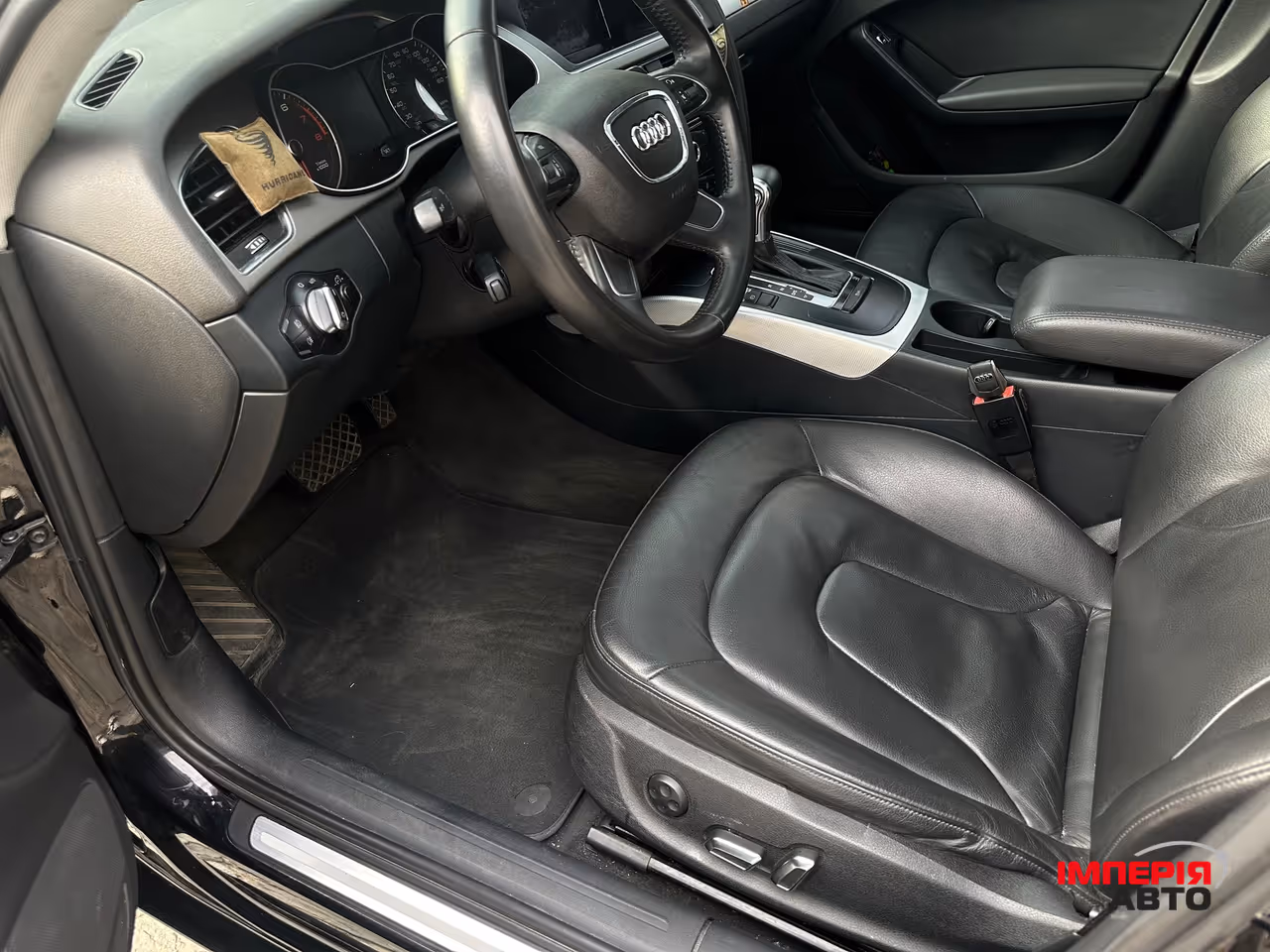 Audi A4 - фото 6