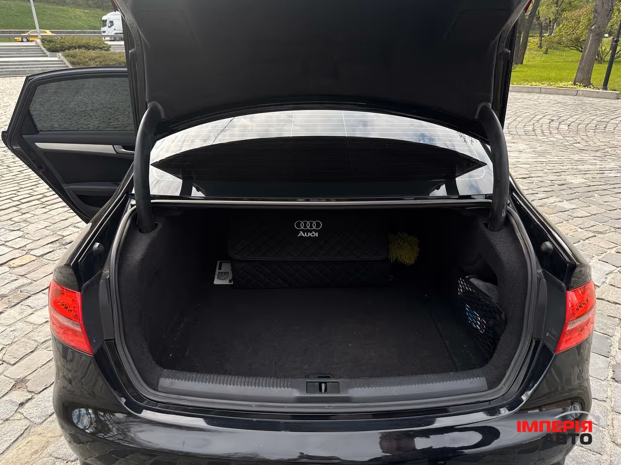 Audi A4 - фото 11