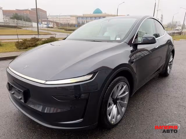 Tesla Model Y - фото 2