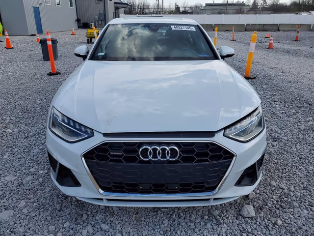 Audi A4 - фото 2