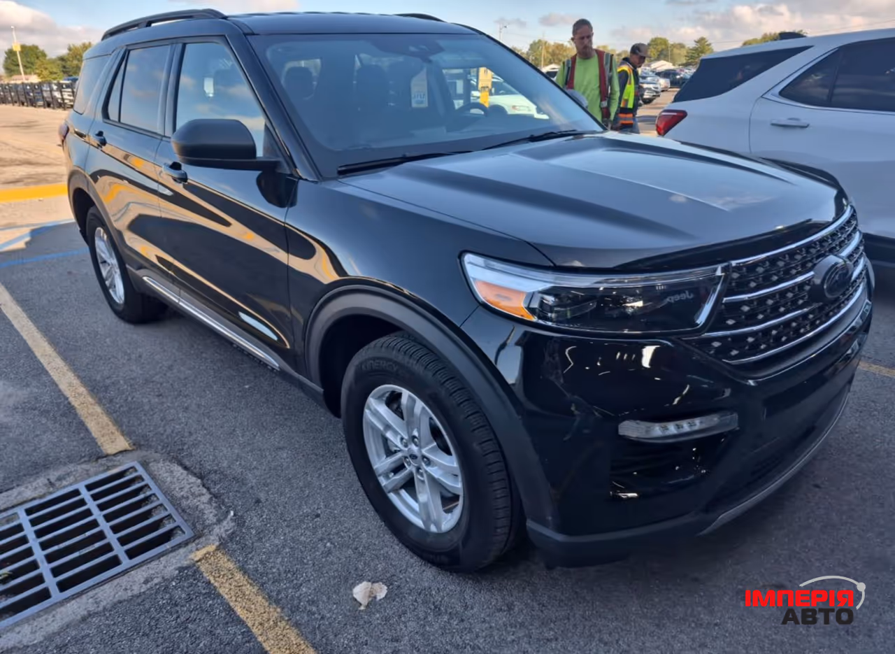Ford Explorer - фото 1