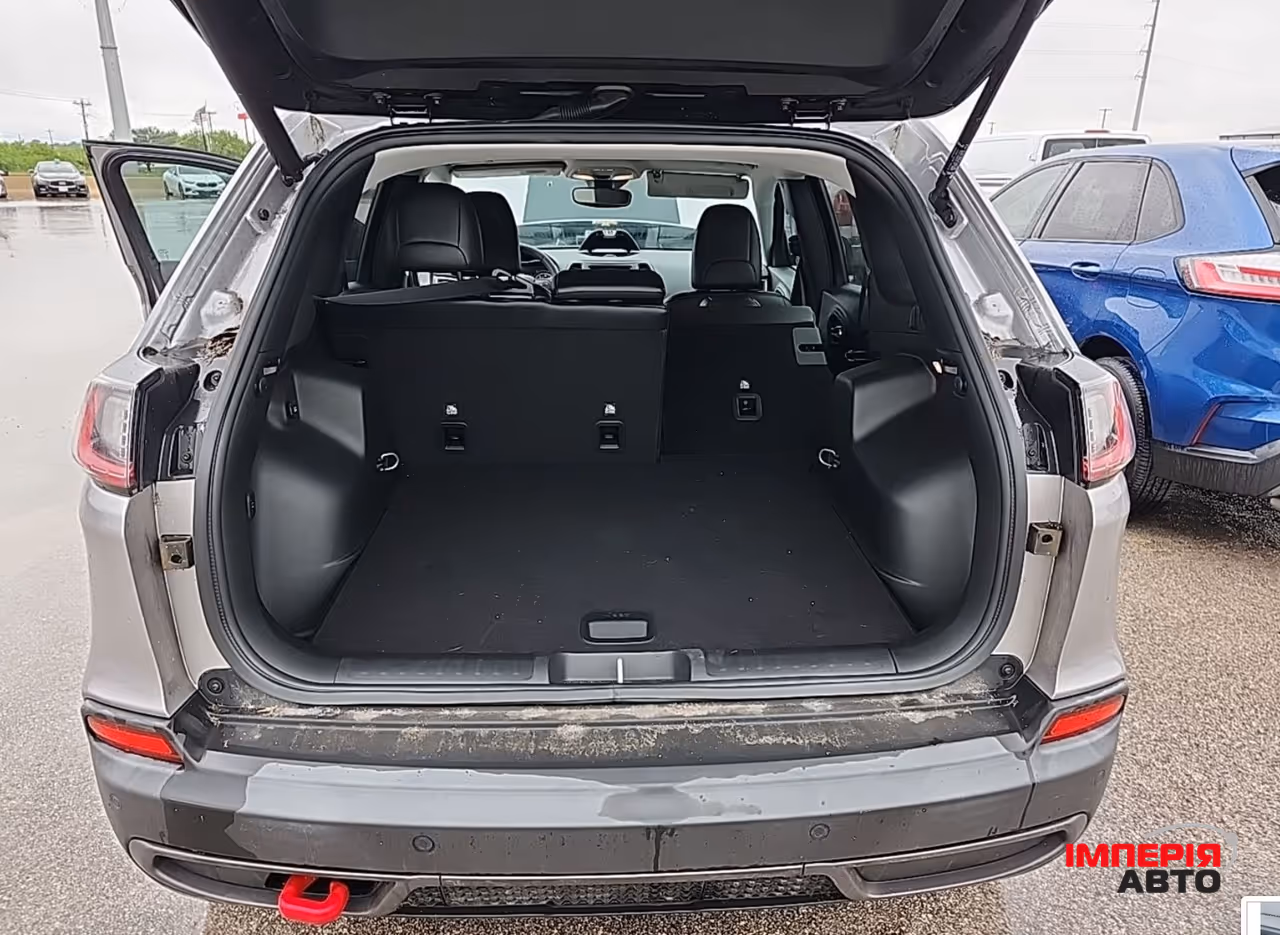 Jeep Cherokee - фото 10