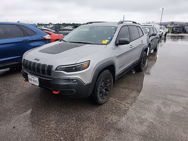 Jeep Cherokee - фото 1