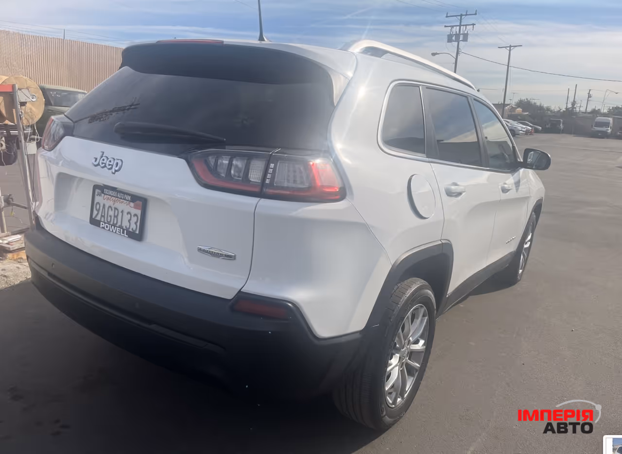 Jeep Cherokee - фото 2