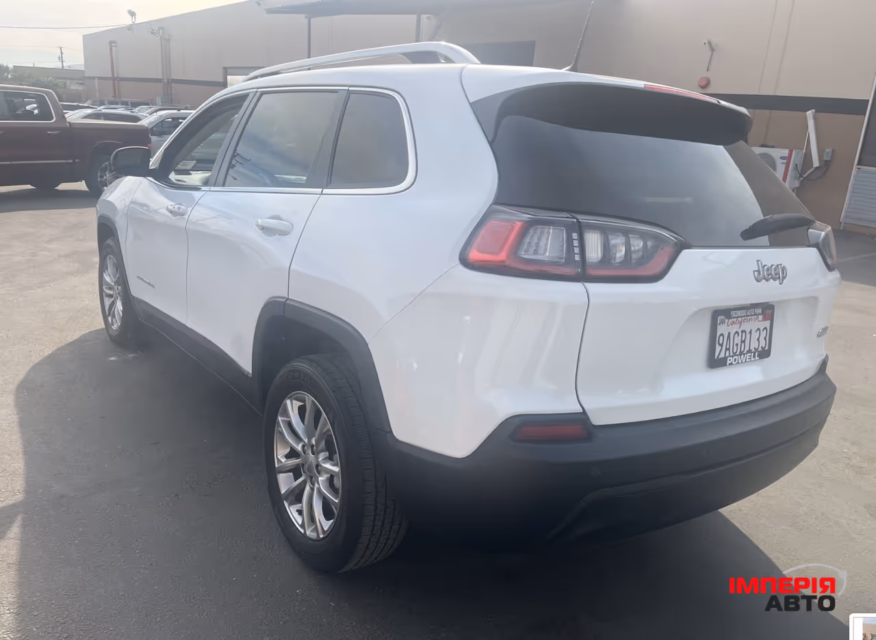 Jeep Cherokee - фото 3