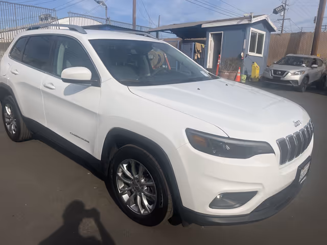 Jeep Cherokee - фото 1