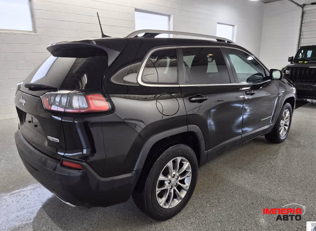 Jeep Cherokee - фото 4