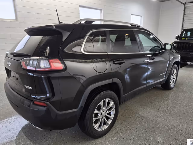 Jeep Cherokee - фото 4