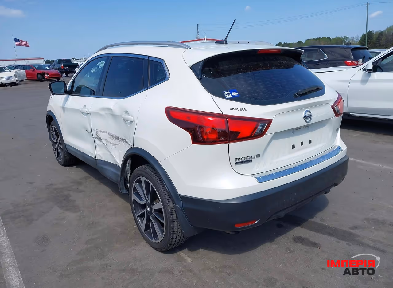Nissan Rogue Sport - фото 7