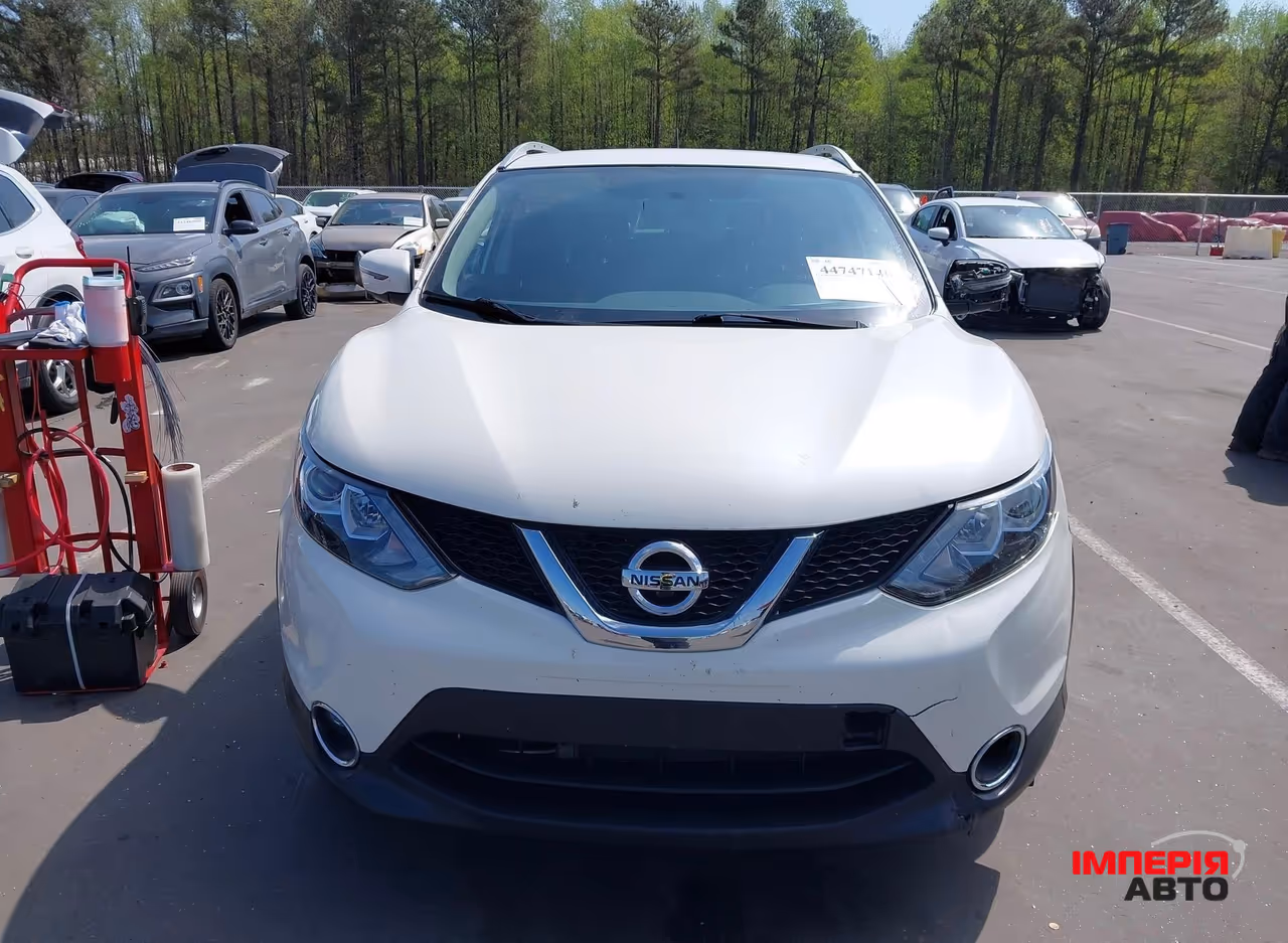 Nissan Rogue Sport - фото 2