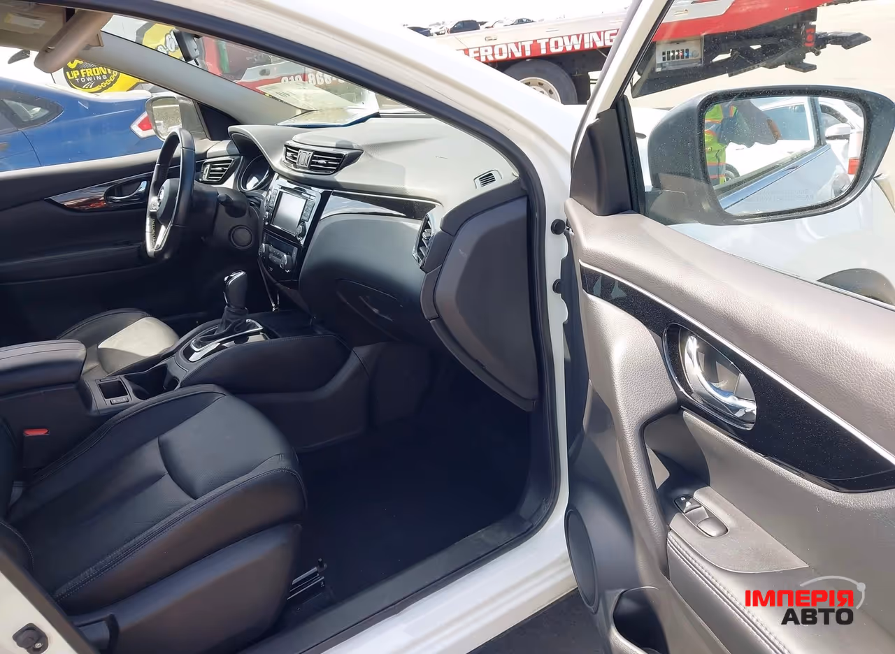 Nissan Rogue Sport - фото 8