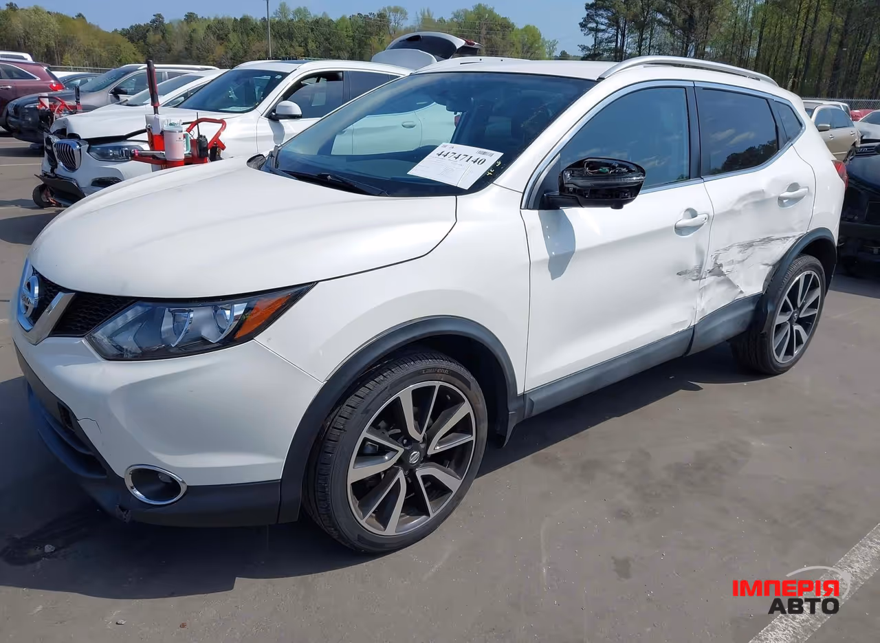 Nissan Rogue Sport - фото 1
