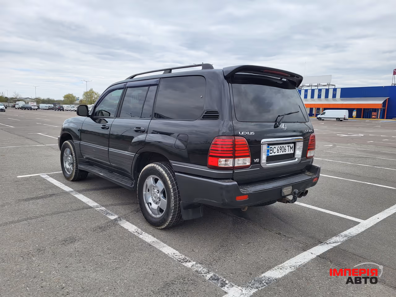 Lexus LX - фото 1