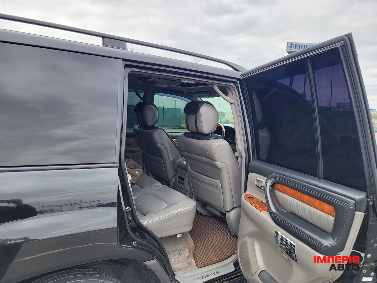 Lexus LX - фото 10