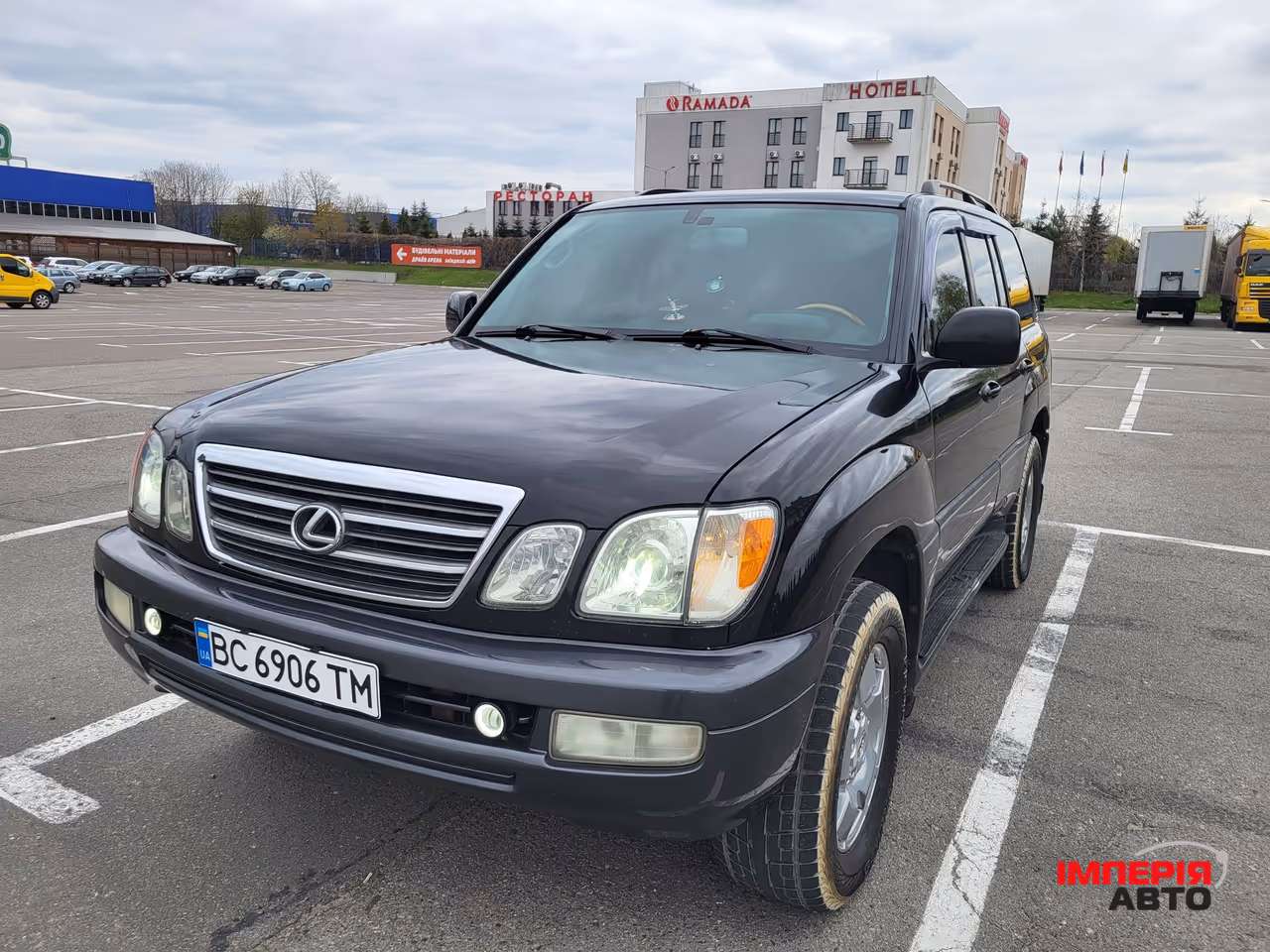 Lexus LX - фото 2