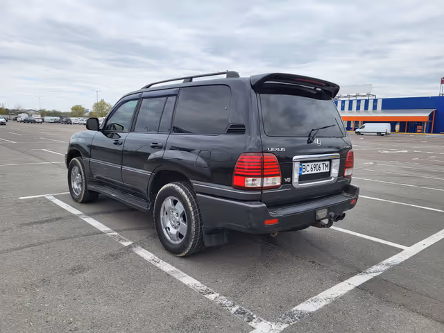 Lexus LX - фото 1