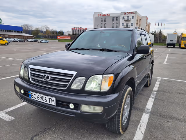 Lexus LX - фото 2