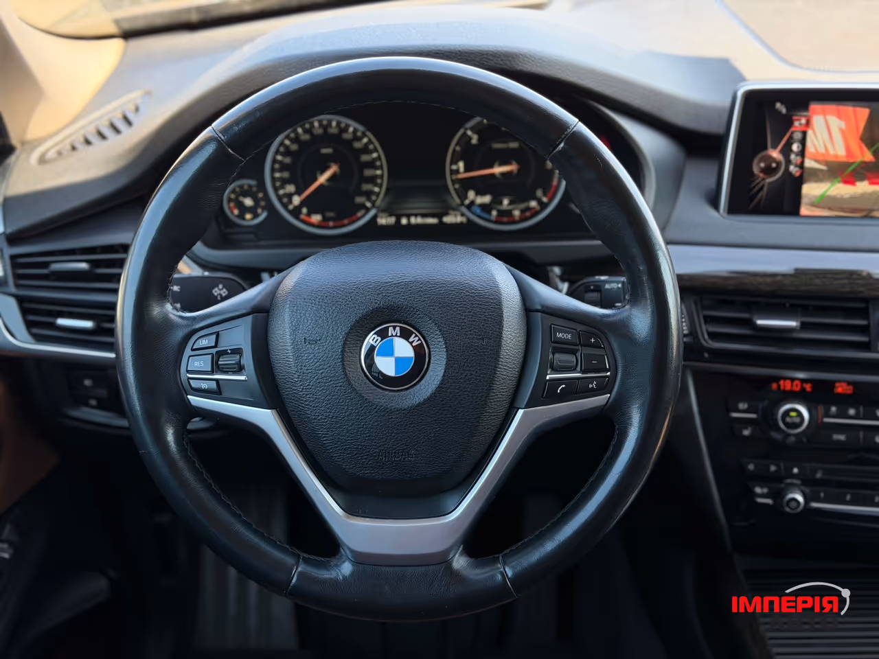 BMW X5 - фото 10