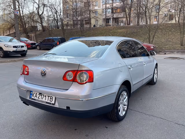 Volkswagen Passat - фото 4
