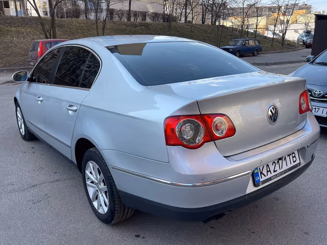 Volkswagen Passat - фото 3